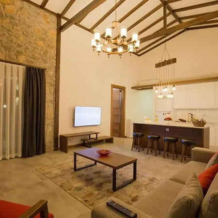 Villa Luxury With Private Pool And Stunning Garden