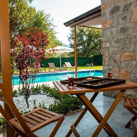 Luxury With Private Pool And Stunning Garden Villa *